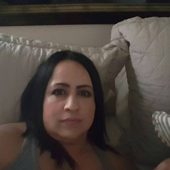 Meet your Posher, Elisa - Picture 1 of 1